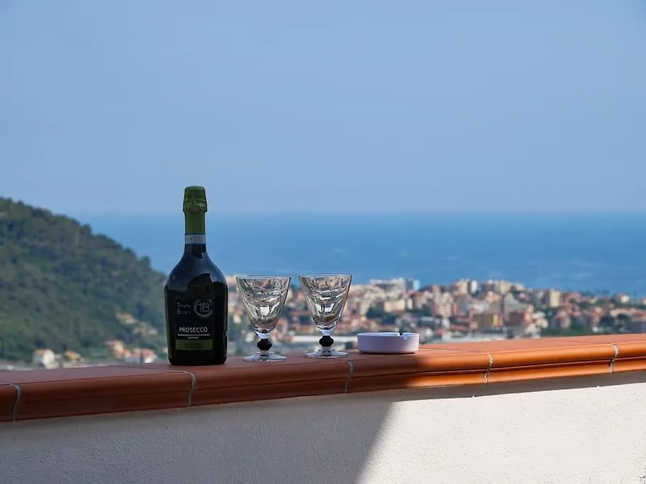 Jacuzzi, Sea View, Two Large Exclusive Terraces Apartman Camporosso 0*,  Olaszország